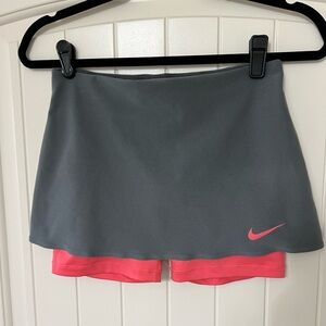 Women’s Nike, NWOT dri fit skort size, Medium